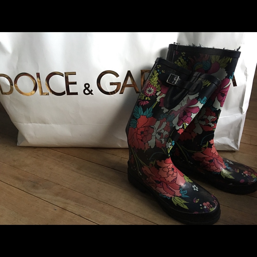 Authentic Sakroots Boots Size 7 EUC